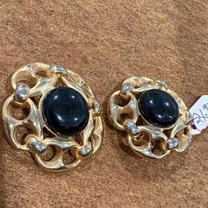 Vintage Gold and Black clip earrings New beautiful gold Metal